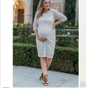 EUC Pinkblush ivory lace maternity dress